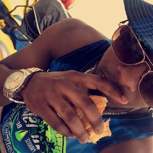 Meet your Posher, Elmoreniito